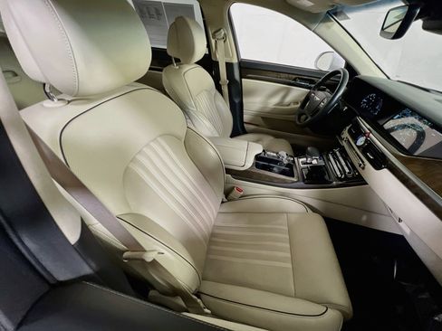 Used 2019 Genesis G90 3.3T Premium RWD image 28