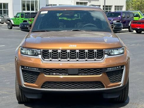 New 2026 Jeep Grand Cherokee L Limited w/ Trailer Tow Package AWD/4WD image 48