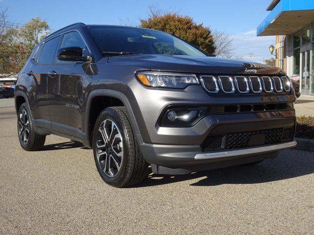 Used 2022 Jeep Compass Limited AWD/4WD image 29