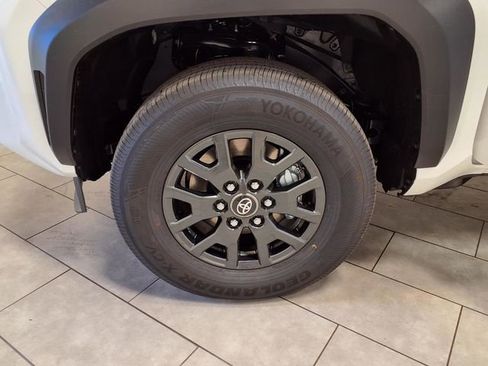 Used 2026 Toyota 4Runner SR5 image 28