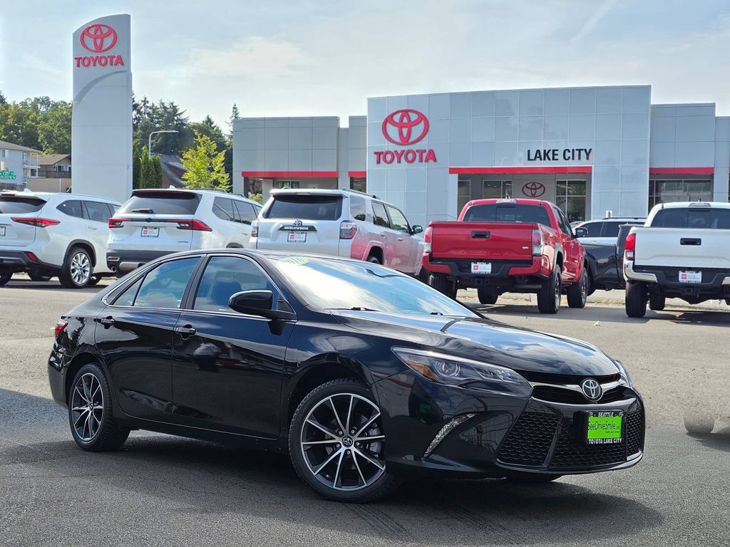 Used 2016 Toyota Camry XSE w/ Advanced Technology Package FWD image 1