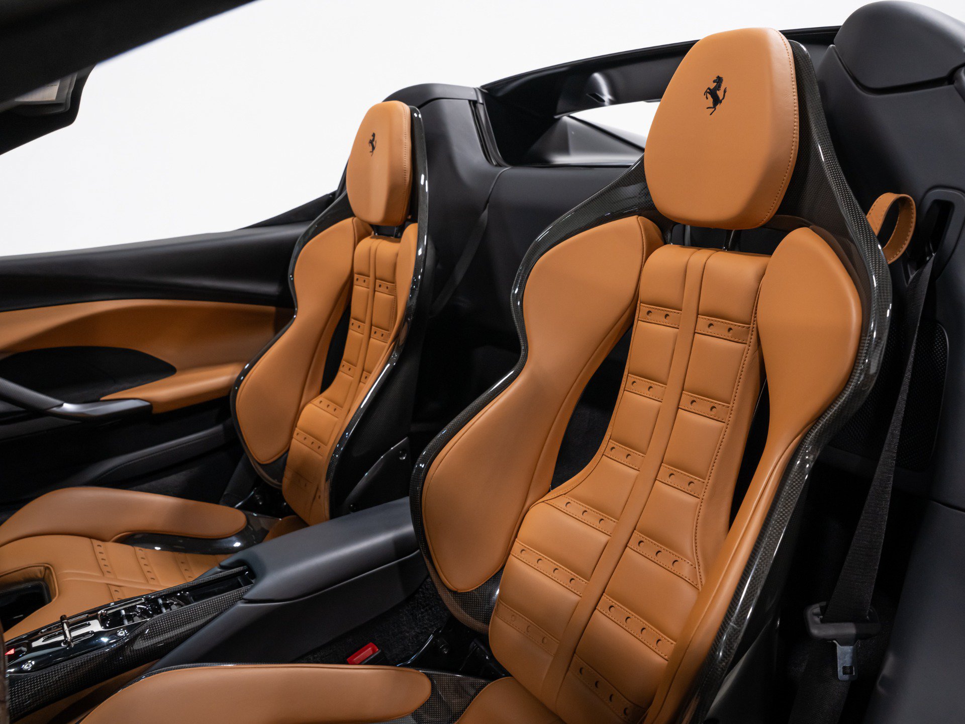 Used 2023 Ferrari 296 GTS RWD image 52