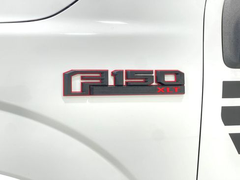 Used 2018 Ford F150 XLT w/ Equipment Group 302A Luxury AWD/4WD image 39