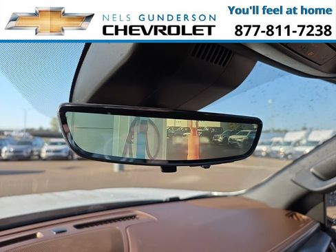 Used 2024 Chevrolet Suburban High Country w/ Advanced Technology Package image 40