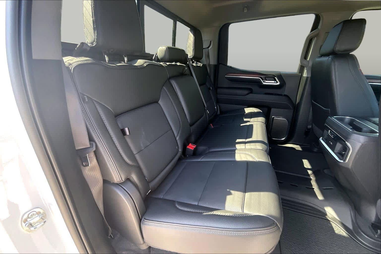 Used 2024 GMC Sierra 1500 Denali w/ Technology Package AWD/4WD image 19