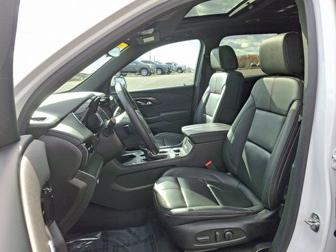 Certified 2023 Chevrolet Traverse RS image 14