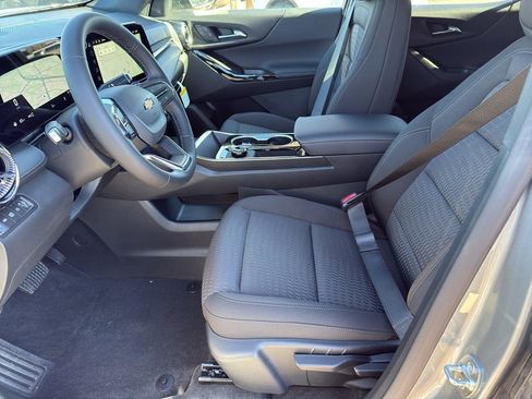 New 2026 Chevrolet Equinox LT image 10