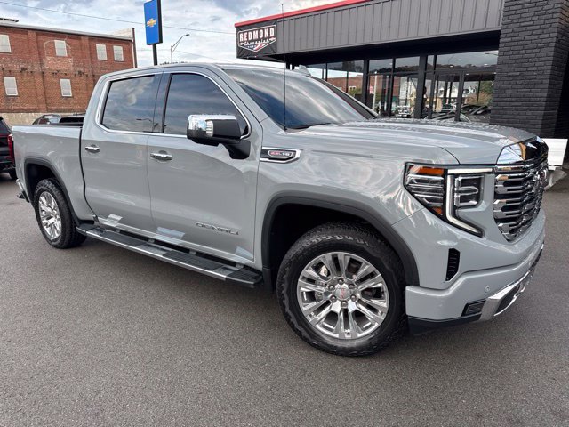 Used 2025 GMC Sierra 1500 Denali AWD/4WD image 4
