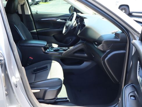 Used 2021 Buick Envision Preferred FWD image 27