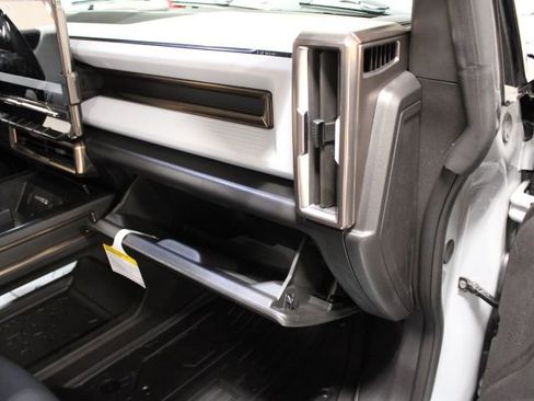 New 2025 GMC Hummer EV 2X image 28