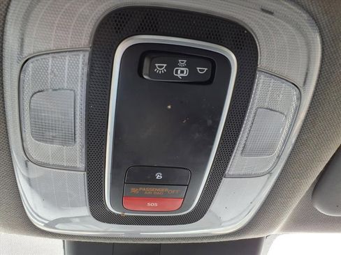 Used 2023 Hyundai Elantra SEL image 25