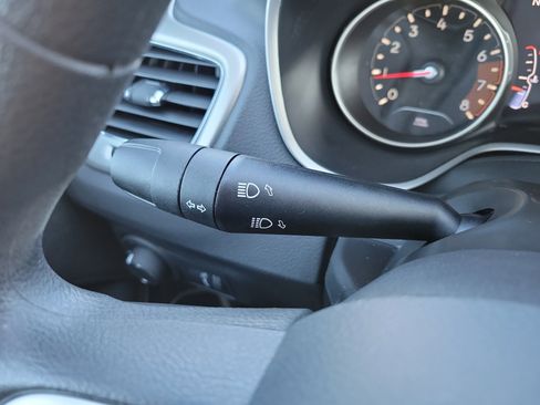 Used 2019 Jeep Compass Sport w/ Tech Group image 29