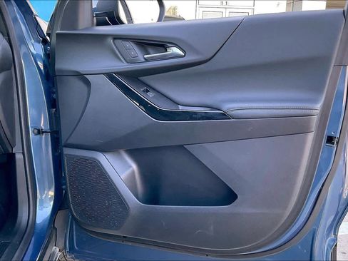 Certified 2025 Chevrolet Equinox LT w/ Convenience Package II image 20