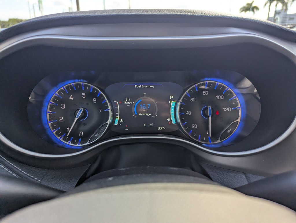 New 2026 Chrysler Pacifica Select w/ S Appearance Package FWD image 21