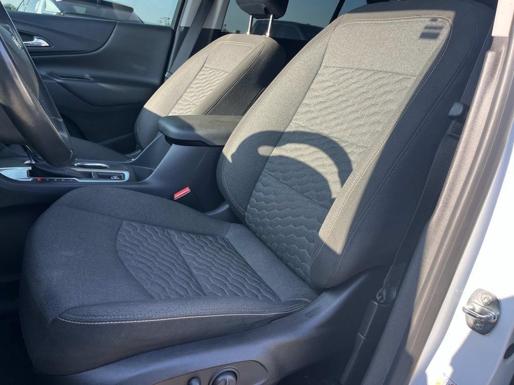 Used 2021 Chevrolet Equinox LT FWD image 35