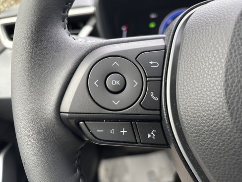 Certified 2025 Toyota Corolla SE image 2