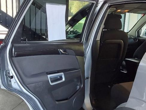 Used 2014 Chevrolet Captiva Sport LS image 19