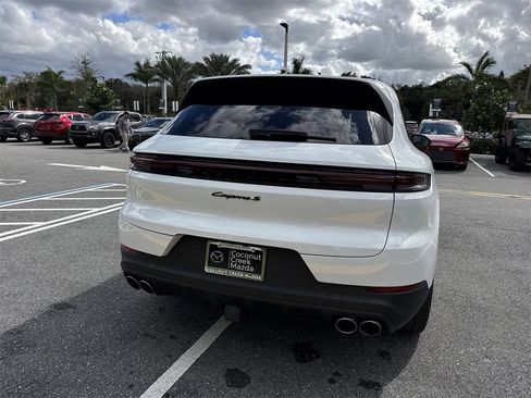 Used 2024 Porsche Cayenne S image 26