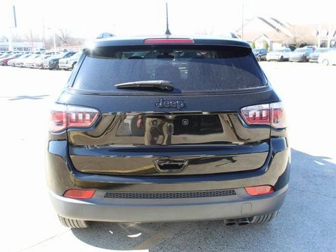 Used 2020 Jeep Compass Latitude image 4