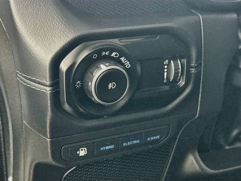 Used 2025 Jeep Wrangler Unlimited Rubicon 4xe w/ Safety Group AWD/4WD image 12