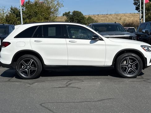 Used 2022 Mercedes-Benz GLC 300 4MATIC image 3