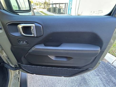 New 2025 Jeep Wrangler Unlimited Rubicon 392 image 38