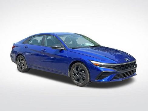 Used 2026 Hyundai Elantra Sport FWD image 9
