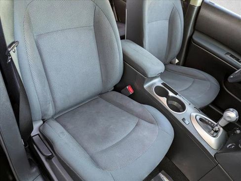 Used 2015 Nissan Rogue S image 19