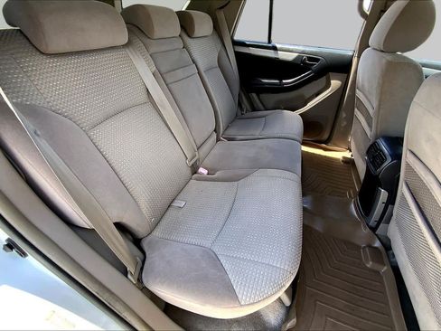 Used 2005 Toyota 4Runner SR5 RWD image 18