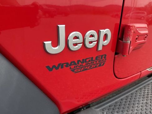 Used 2018 Jeep Wrangler Unlimited Sport S AWD/4WD image 33