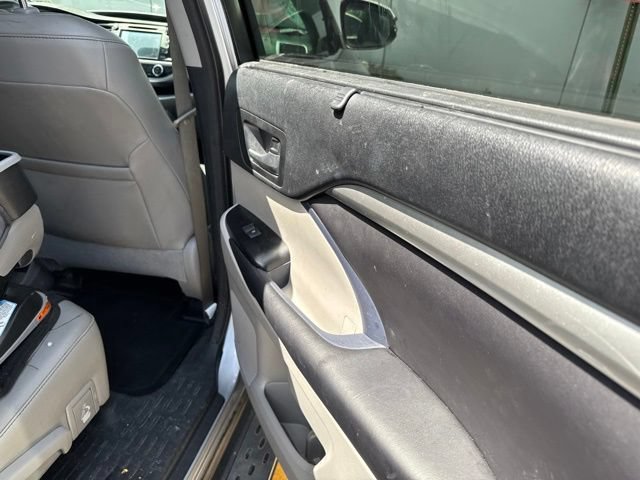 Used 2016 Toyota Highlander XLE FWD image 18