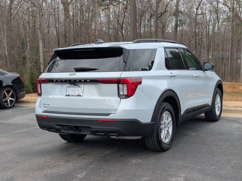 New 2026 Ford Explorer Active image 3