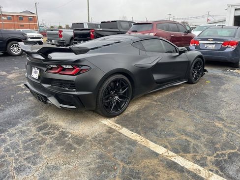 Used 2024 Chevrolet Corvette Z06 w/ Z07 Performance Package image 2