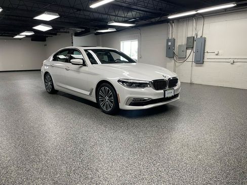 Used 2017 BMW 530i xDrive AWD/4WD image 4
