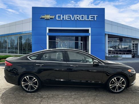 Used 2018 Ford Fusion Titanium FWD image 5