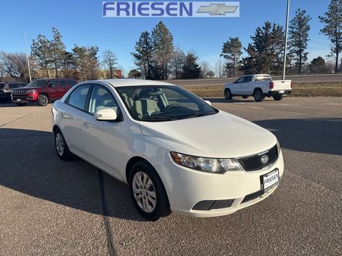 Used 2010 Kia Forte EX image 7
