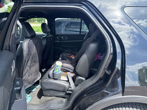 Used 2018 Ford Explorer Limited AWD/4WD image 5