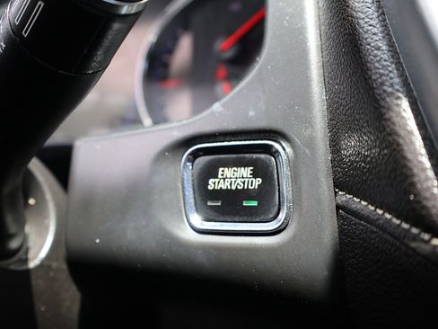 Used 2020 GMC Acadia SLT w/ Driver Alert Package II FWD image 36