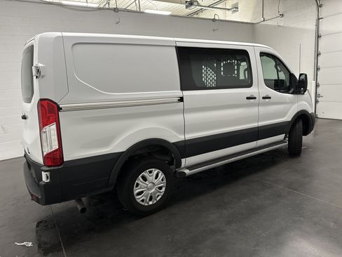 Used 2025 Ford Transit 250 Low Roof w/ Exterior Upgrade Package RWD image 8