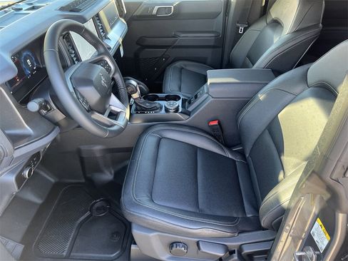 New 2025 Ford Bronco Big Bend w/ Black Diamond Package image 17