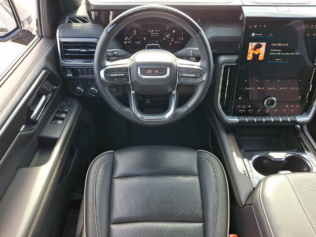 Used 2025 GMC Yukon Elevation AWD/4WD image 3