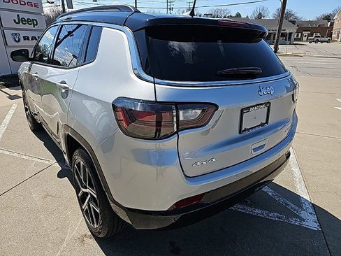 Used 2025 Jeep Compass Limited w/ Elite Group image 12