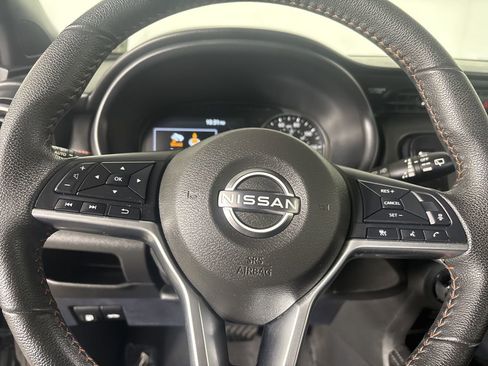 Used 2022 Nissan Kicks SR image 11