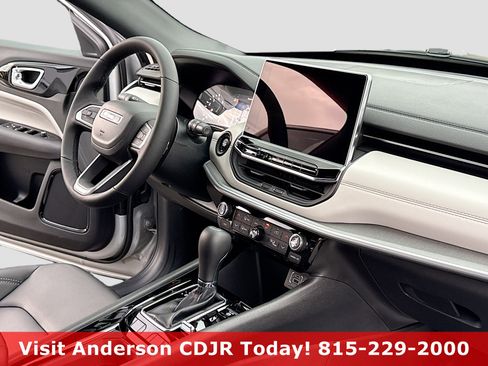 New 2026 Jeep Compass Limited image 5