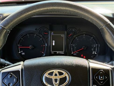 Used 2023 Toyota 4Runner SR5 Premium image 17