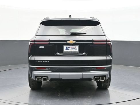 New 2026 Chevrolet Traverse LT w/ LPO, Floor Liner Package FWD image 8