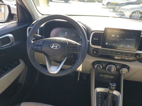 Certified 2023 Hyundai Venue SEL w/ Cargo Package image 7