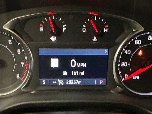 Certified 2023 GMC Acadia SLT w/ Preferred Package image 12