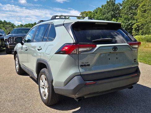 Used 2021 Toyota RAV4 XLE w/ Convenience Package AWD/4WD image 3