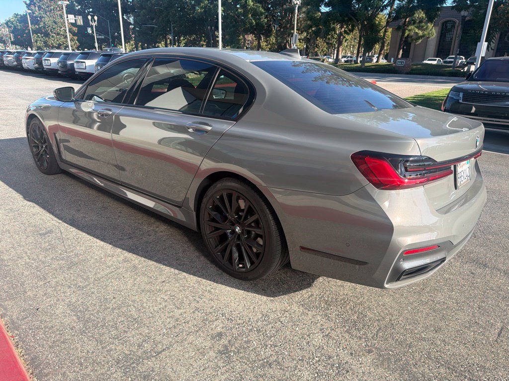 Used 2021 BMW 740i w/ M Sport Package RWD image 4